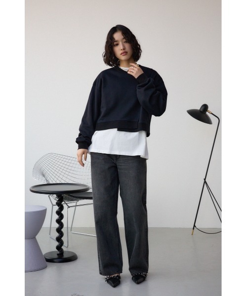 AZUL by moussy(アズールバイマウジー)の「クロップドスウェットトップス(スウェット・レディース・アイボリー/ライム/ブラック/チャコールグレー・FREE)」の18枚目の写真