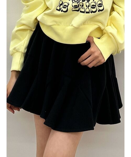 GYDA(ジェイダ)の「ウエストラインバンテージスウェットスカートライクショートパンツ(スカート・レディース・グレー/ブラック・FREE)」の1枚目の写真