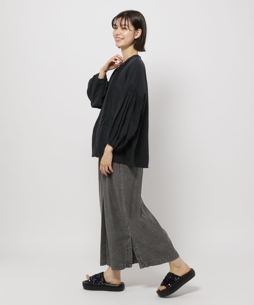 niko and...（ニコアンド）の「COMFORTリネンタックブラウス（シャツ/ブラウス・レディース・ブラック/ブルー/パープル/レッド/オフホワイト・MEDIUM/LARGE）」の13枚目の写真