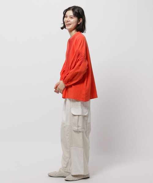 niko and...（ニコアンド）の「COMFORTリネンタックブラウス（シャツ/ブラウス・レディース・ブラック/ブルー/パープル/レッド/オフホワイト・MEDIUM/LARGE）」の17枚目の写真