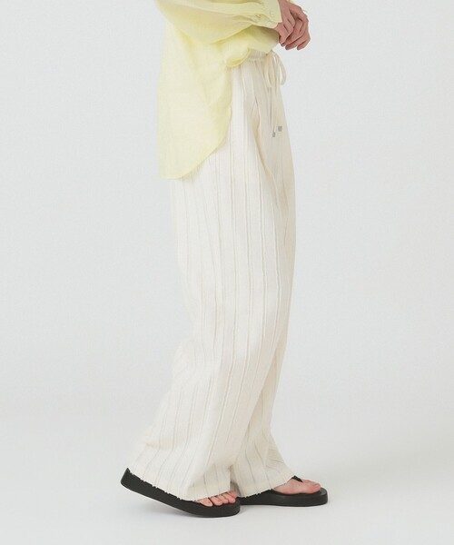 Ray BEAMS（レイビームス）の「ストライプ ジャカード ワイド パンツ [洗える]（その他パンツ・レディース・ブラック/オフホワイト/ダークブラウン・1/0）」の8枚目の写真