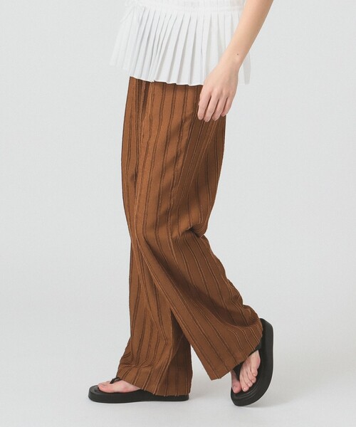 Ray BEAMS（レイビームス）の「ストライプ ジャカード ワイド パンツ [洗える]（その他パンツ・レディース・ブラック/オフホワイト/ダークブラウン・1/0）」の17枚目の写真