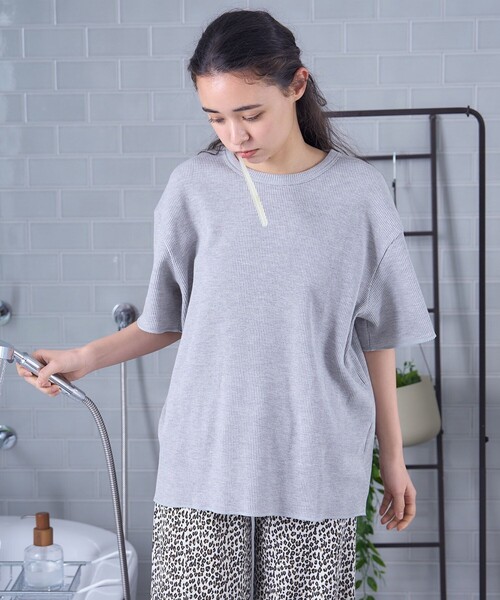 FREAK'S STORE（フリークスストア）の「FRUIT OF THE LOOM × FREAK'S STORE/フルーツオブザルーム 別注 無地Tシャツ レオパードパンツ ルームセット/パジャマセット（ルームウェア/パジャマ・レディース・オフホワイト/グレー・SMALL/MEDIUM）」の14枚目の写真