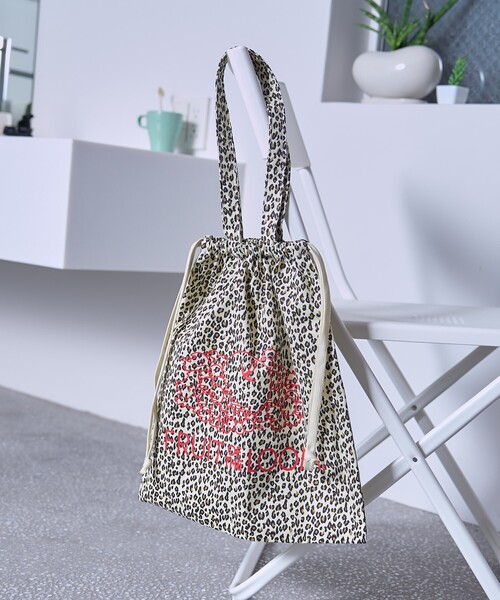 FREAK'S STORE（フリークスストア）の「FRUIT OF THE LOOM × FREAK'S STORE/フルーツオブザルーム 別注 無地Tシャツ レオパードパンツ ルームセット/パジャマセット（ルームウェア/パジャマ・レディース・オフホワイト/グレー・SMALL/MEDIUM）」の20枚目の写真