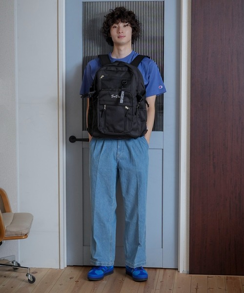 BEN DAVIS(ベンデイビス)の「【BEN DAVIS/ベンデイビス】【15インチPC収納・多機能】ラージデイパック 7つの仕分けポケット 撥水・高耐久 ワークブランドのタフな作り(バックパック/リュック・メンズ・ブラック/ライトベージュ/レッド/パープル・FREE)」の5枚目の写真
