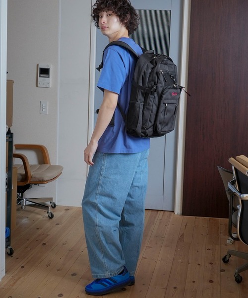 BEN DAVIS(ベンデイビス)の「【BEN DAVIS/ベンデイビス】【15インチPC収納・多機能】ラージデイパック 7つの仕分けポケット 撥水・高耐久 ワークブランドのタフな作り(バックパック/リュック・メンズ・ブラック/ライトベージュ/レッド/パープル・FREE)」の16枚目の写真