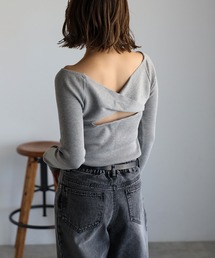 バックコンシャスリブニット