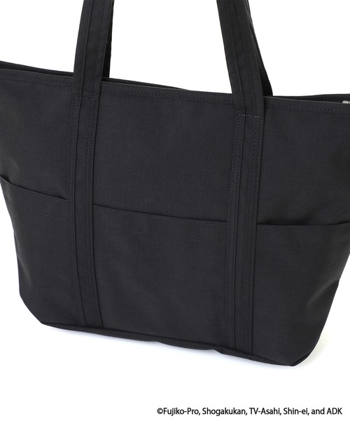 Manhattan Portage（マンハッタンポーテージ）の「TOMPKINS TOTE BAG (MD) DORAEMON 25（トートバッグ・メンズ・ブラック・MEDIUM）」の2枚目の写真