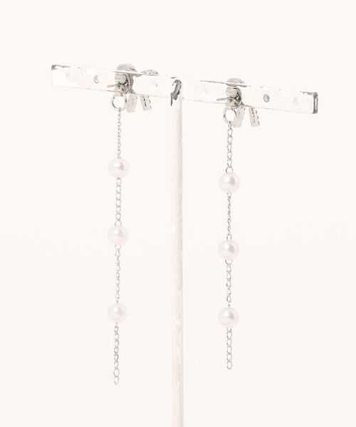 VIBGYOR Women(ヴィブジョー ウィメン)の「【float】リボン×パール ロング ピアス(ピアス(両耳用)・レディース・ゴールド/シルバー・FREE)」の3枚目の写真
