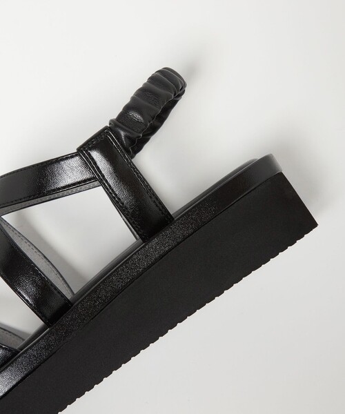 green label relaxing（グリーンレーベルリラクシング）の「クロス プラット サンダル（3cmヒール）（サンダル・レディース・ブラック/オフホワイト/シルバー・S/M/L）」の14枚目の写真