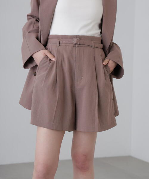 FREE'S MART(フリーズマート)の「◆麻調合繊タックベルト付きショートパンツ(その他パンツ・レディース・ブラウン/グレー系その他/ホワイト/ネイビー・MEDIUM/SMALL)」の1枚目の写真