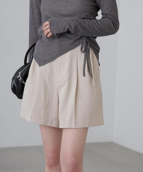FREE'S MART(フリーズマート)の「◆麻調合繊タックベルト付きショートパンツ(その他パンツ・レディース・ブラウン/グレー系その他/ホワイト/ネイビー・MEDIUM/SMALL)」の2枚目の写真