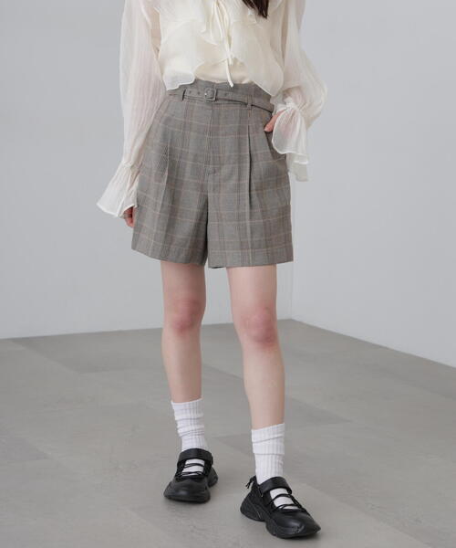 FREE'S MART(フリーズマート)の「◆麻調合繊タックベルト付きショートパンツ(その他パンツ・レディース・ブラウン/グレー系その他/ホワイト/ネイビー・MEDIUM/SMALL)」の7枚目の写真