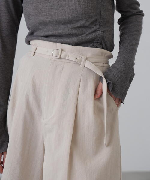 FREE'S MART(フリーズマート)の「◆麻調合繊タックベルト付きショートパンツ(その他パンツ・レディース・ブラウン/グレー系その他/ホワイト/ネイビー・MEDIUM/SMALL)」の21枚目の写真