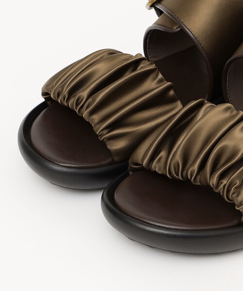 quaranciel: ギャザー デザイン ベルト サンダル（サンダル