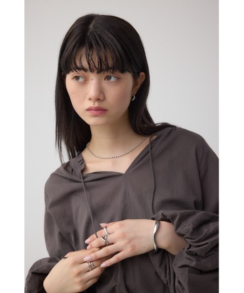 AZUL by moussy(アズールバイマウジー)の「コットンボイルパフスリーブブラウス(シャツ/ブラウス・レディース・チャコールグレー/アイボリー/ピンク・FREE)」の15枚目の写真
