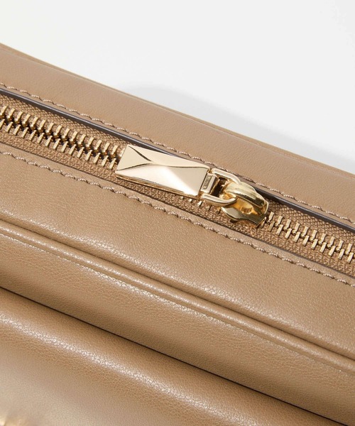MICHAEL KORS(マイケルコース)の「MICHAEL KORS Parker Medium Leather Crossbody Bag マイケルコース パーカー ミディアム レザー クロスボディバッグ(ショルダーバッグ・レディース・ブラック/ベージュ系その他/ベージュ系その他2・FREE)」の13枚目の写真