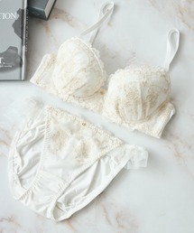 Dolce Fiora(h`FtBI)́ymC[݂ȒSnz苹xĂ\tgC[uV[c(u&V[c)