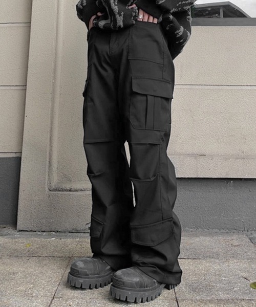 NOWLE（ノウル）の「【NOWLE】ワイドシルエット イージー カーゴパンツ（カーゴパンツ・メンズ・ブラウン/ブラック・MEDIUM/LARGE/X-LARGE）」の4枚目の写真