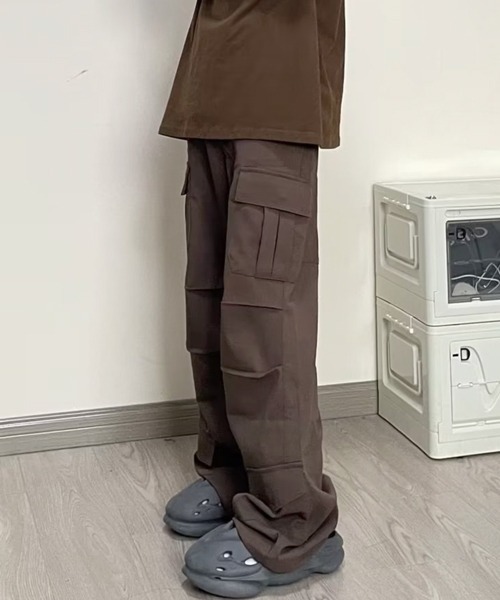 NOWLE（ノウル）の「【NOWLE】ワイドシルエット イージー カーゴパンツ（カーゴパンツ・メンズ・ブラウン/ブラック・MEDIUM/LARGE/X-LARGE）」の21枚目の写真