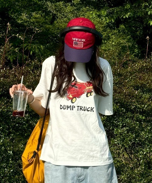 INTER FACTORY（インターファクトリー）の「SARA - プリントTシャツ made in INTER FACTORY（Tシャツ/カットソー・レディース・ネイビー/ホワイト・FREE）」の2枚目の写真