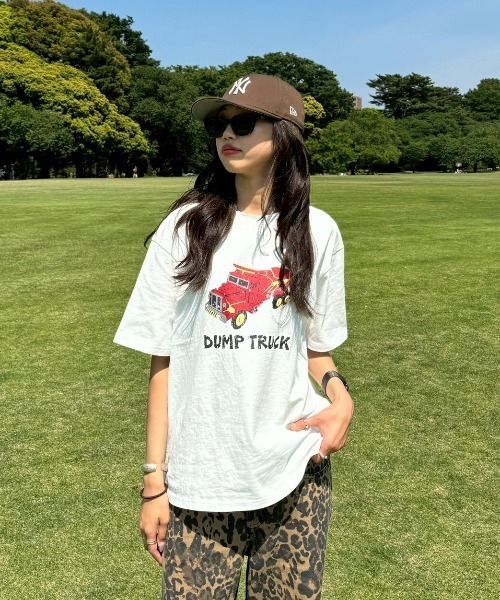 INTER FACTORY（インターファクトリー）の「SARA - プリントTシャツ made in INTER FACTORY（Tシャツ/カットソー・レディース・ネイビー/ホワイト・FREE）」の17枚目の写真