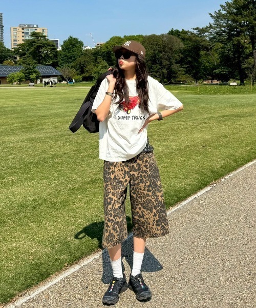 INTER FACTORY（インターファクトリー）の「SARA - プリントTシャツ made in INTER FACTORY（Tシャツ/カットソー・レディース・ネイビー/ホワイト・FREE）」の19枚目の写真