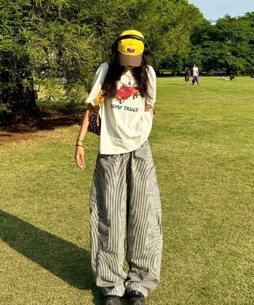 INTER FACTORY（インターファクトリー）の「SARA - プリントTシャツ made in INTER FACTORY（Tシャツ/カットソー・レディース・ネイビー/ホワイト・FREE）」の8枚目の写真