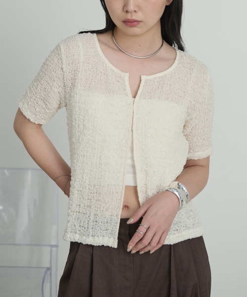 Aunt Marie's(アントマリーズ)の「フロントホックシャーリングシアートップス(Tシャツ/カットソー・レディース・アイボリー/ブラック/ライトブルー/ライトピンク・FREE)」の2枚目の写真