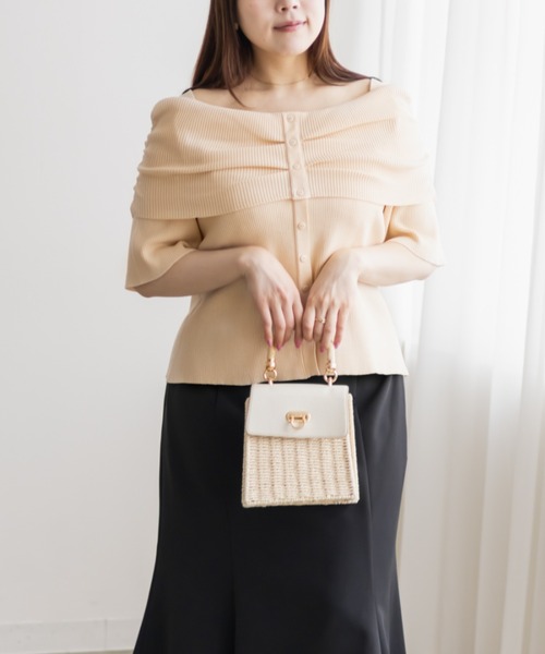 CLETTE（クレット）の「フロントボタンオフショル風ニット（ニット/セーター・レディース・ブラック/アイボリー/その他/ラベンダー・LL/3L/4L）」の10枚目の写真