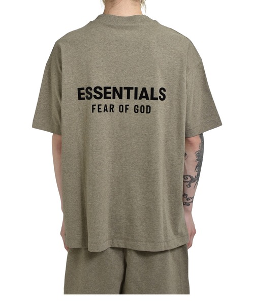 FOG ESSENTIALS(エフオージーエッセンシャルズ)の「CLASSIC FIT T-SHIRT(Tシャツ/カットソー・レディース・ダークブラウン・X-SMALL/X-LARGE/LARGE/MEDIUM/SMALL)」の1枚目の写真