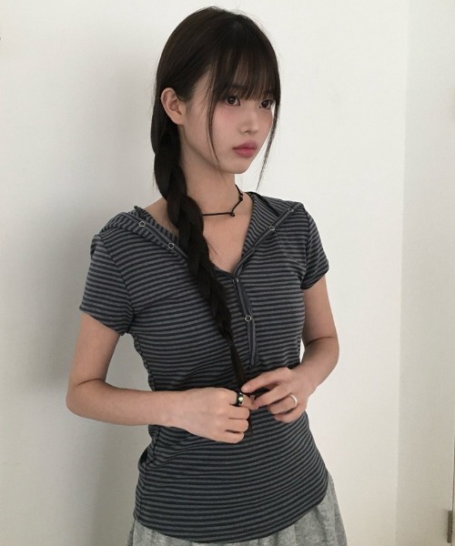 anyonemore（エニワンモア）の「[MADE] フードボタンボーダー半袖Tシャツ（Tシャツ/カットソー・レディース・ブラック/チャコール・FREE）」の7枚目の写真