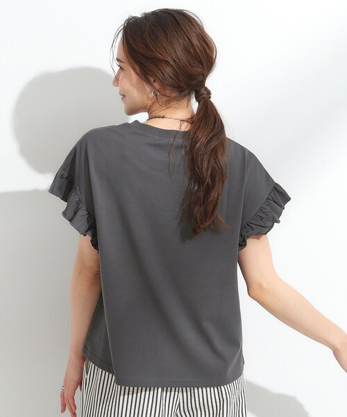 Cutie Blonde（キューティーブロンド）の「【S-LL/汗ジミ軽減/ひんやり/UVカット】フリルTシャツ（Tシャツ/カットソー・レディース・ピンク/イエロー系その他/ホワイト/チャコールグレー・01/04/02/03）」の6枚目の写真