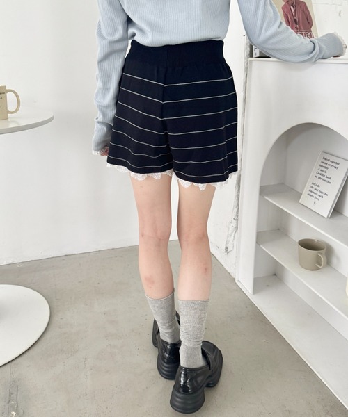 SOLLON.(ソルロン)の「裾レースボーダーリブショートパンツ(その他パンツ・レディース・グレー/アイボリー/ブラック/ブラウン・FREE)」の10枚目の写真