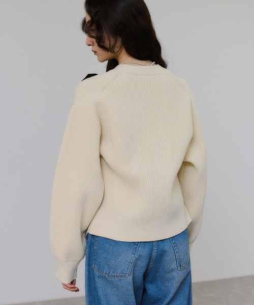 新品タグ付き アダムエロペ 【サステナブル】3Dモチーフカーディガン キナリ サステナブル】3Dモチーフカーディガン（カーディガン/ボレロ