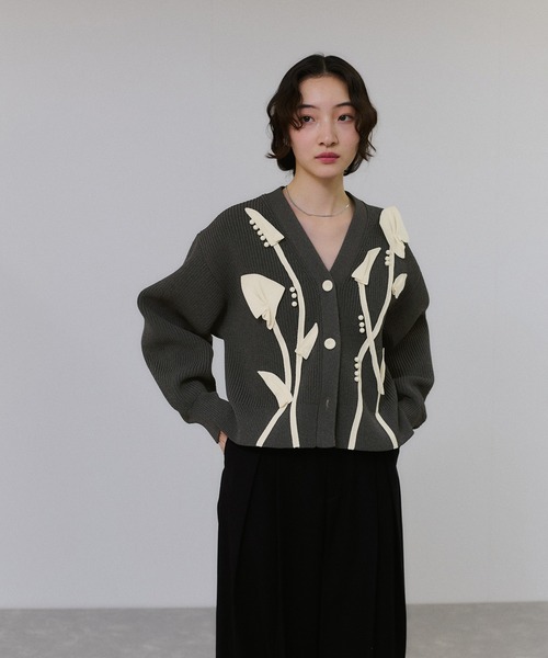 新品タグ付き アダムエロペ 【サステナブル】3Dモチーフカーディガン キナリ サステナブル】3Dモチーフカーディガン（カーディガン/ボレロ