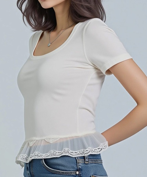 .KOM(ドットコム)の「A'GEM/9 × .kom 『.KOMZ/ドットケーオーエムゼット』裾フリル スクエアネックコンパクトTシャツ(Tシャツ/カットソー・レディース・オフホワイト/グレー/ブラック・S/M)」の13枚目の写真