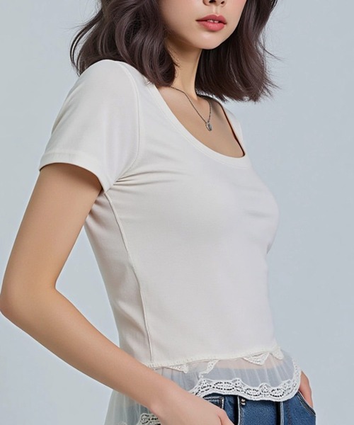 .KOM(ドットコム)の「A'GEM/9 × .kom 『.KOMZ/ドットケーオーエムゼット』裾フリル スクエアネックコンパクトTシャツ(Tシャツ/カットソー・レディース・オフホワイト/グレー/ブラック・S/M)」の14枚目の写真