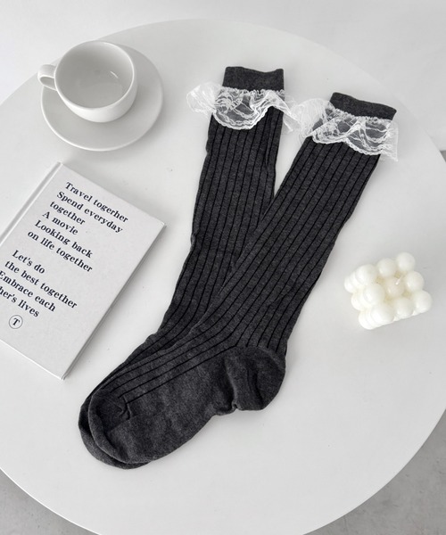 Loueme(ルエム)の「フリルレースハイソックス(ソックス/靴下・レディース・ブラック/ホワイト/チャコールグレー/グレー・FREE)」の21枚目の写真