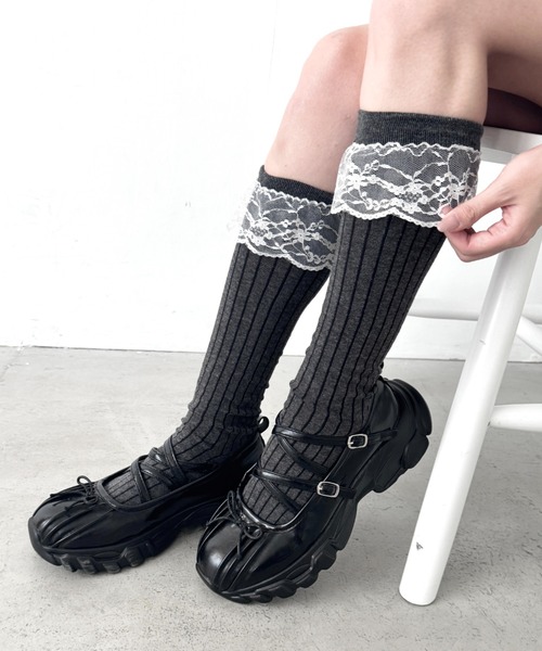 Loueme(ルエム)の「フリルレースハイソックス(ソックス/靴下・レディース・ブラック/ホワイト/チャコールグレー/グレー・FREE)」の18枚目の写真