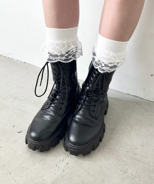 Loueme(ルエム)の「フリルレースハイソックス(ソックス/靴下・レディース・ブラック/ホワイト/チャコールグレー/グレー・FREE)」の9枚目の写真