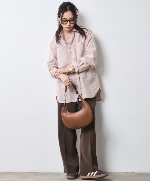 CHIC STYLE（シックスタイル）の「綿100％ストライプシャツ＜大きいサイズ有＞シックスタイル（シャツ/ブラウス・レディース・ベージュ系/ブルー系・5L/4L/3L/LL/L/M）」の5枚目の写真