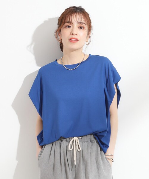 SHOO・LA・RUE（シューラルー）の「【S-LL/ひんやり/UV】二の腕をきれいにカバー ショルダータックトップス（Tシャツ/カットソー・レディース・ブラック/オフホワイト/ダークオレンジ/ブルー系その他・04/03/02/01）」の10枚目の写真