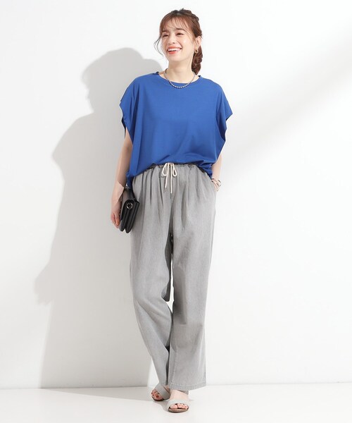 SHOO・LA・RUE（シューラルー）の「【S-LL/ひんやり/UV】二の腕をきれいにカバー ショルダータックトップス（Tシャツ/カットソー・レディース・ブラック/オフホワイト/ダークオレンジ/ブルー系その他・04/03/02/01）」の12枚目の写真