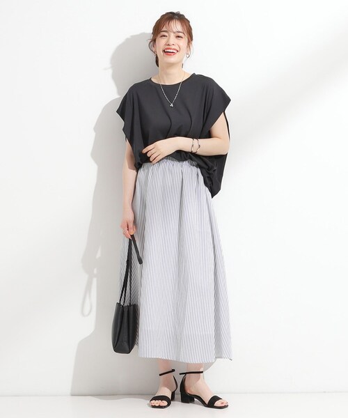 SHOO・LA・RUE（シューラルー）の「【S-LL/ひんやり/UV】二の腕をきれいにカバー ショルダータックトップス（Tシャツ/カットソー・レディース・ブラック/オフホワイト/ダークオレンジ/ブルー系その他・04/03/02/01）」の16枚目の写真