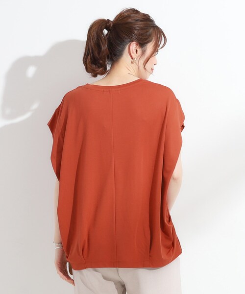 SHOO・LA・RUE（シューラルー）の「【S-LL/ひんやり/UV】二の腕をきれいにカバー ショルダータックトップス（Tシャツ/カットソー・レディース・ブラック/オフホワイト/ダークオレンジ/ブルー系その他・04/03/02/01）」の19枚目の写真