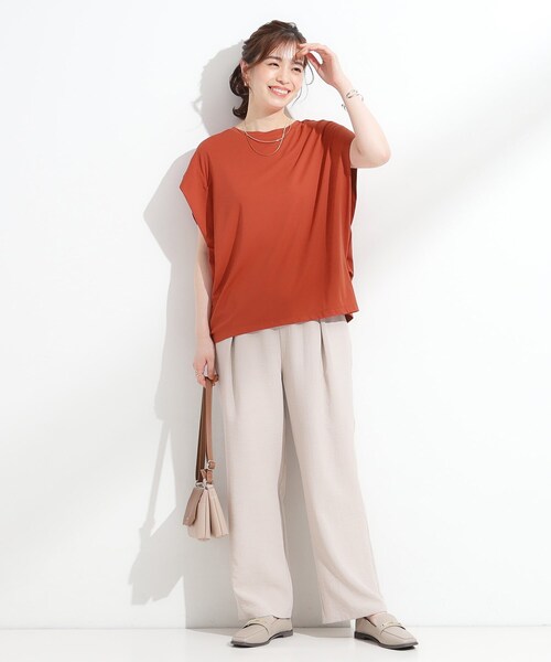 SHOO・LA・RUE（シューラルー）の「【S-LL/ひんやり/UV】二の腕をきれいにカバー ショルダータックトップス（Tシャツ/カットソー・レディース・ブラック/オフホワイト/ダークオレンジ/ブルー系その他・04/03/02/01）」の20枚目の写真