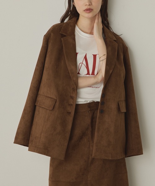 hunch(ハンチ)の「フェイクスウェード テーラードジャケット(テーラードジャケット・レディース・ブラウン/チャコールグレー/ベージュ・FREE)」の3枚目の写真