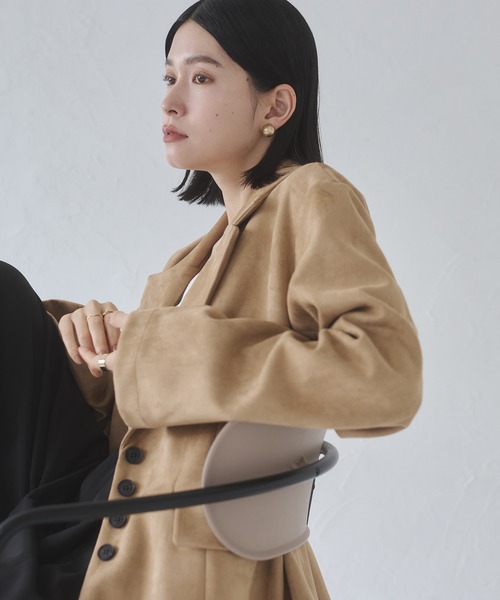 hunch(ハンチ)の「フェイクスウェード テーラードジャケット(テーラードジャケット・レディース・ブラウン/チャコールグレー/ベージュ・FREE)」の4枚目の写真