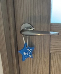 Loco Ocean（ロコオーシャン）の「貝殻と星のアロマサシェ オーナメント／ピーチ＆ラベンダーの香り（ルームフレグランス/お香）」